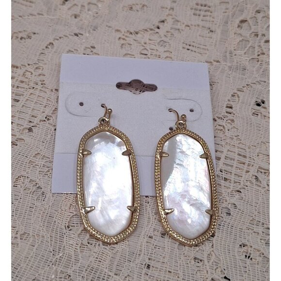 Kendra Scott Elle Gold Drop Earrings in Ivory Mother-of-Pearl - Picture 1 of 9